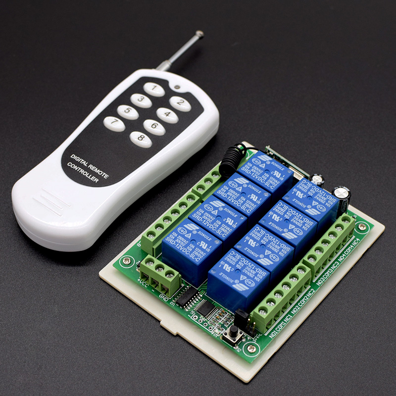 Modulo relè relè a 8 canali 24 - Shelly Relay Module recensione e prezzo